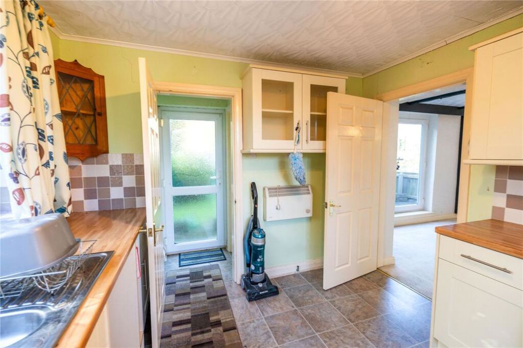 Property image 8 of 25