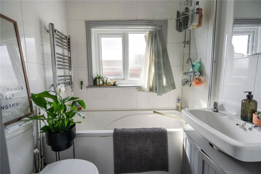 Property image 13 of 17