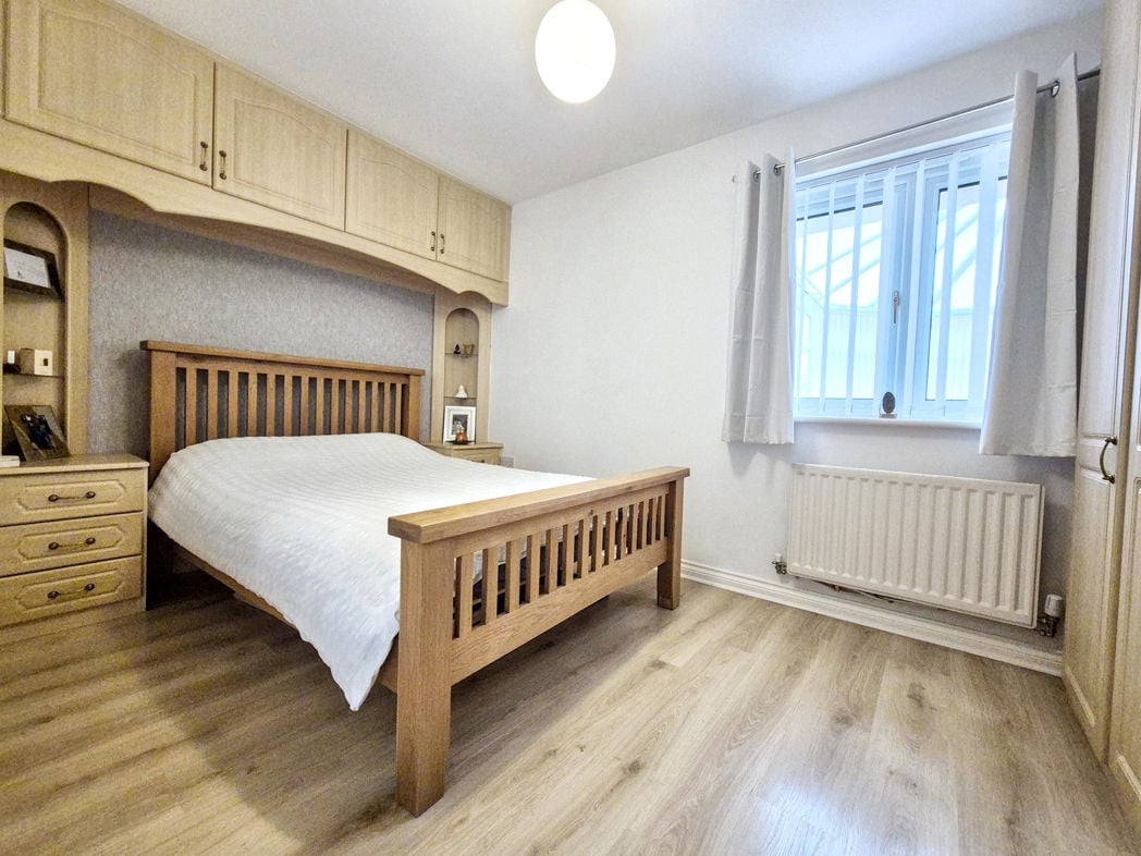 Property image 8 of 24