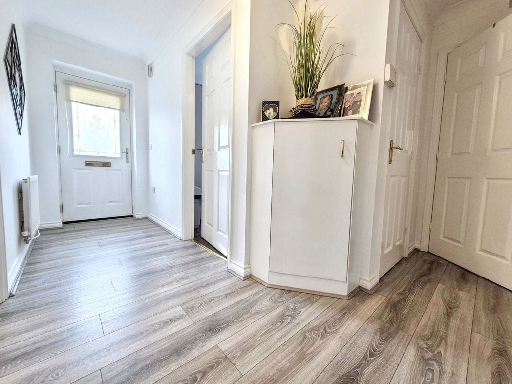Property image 4 of 24