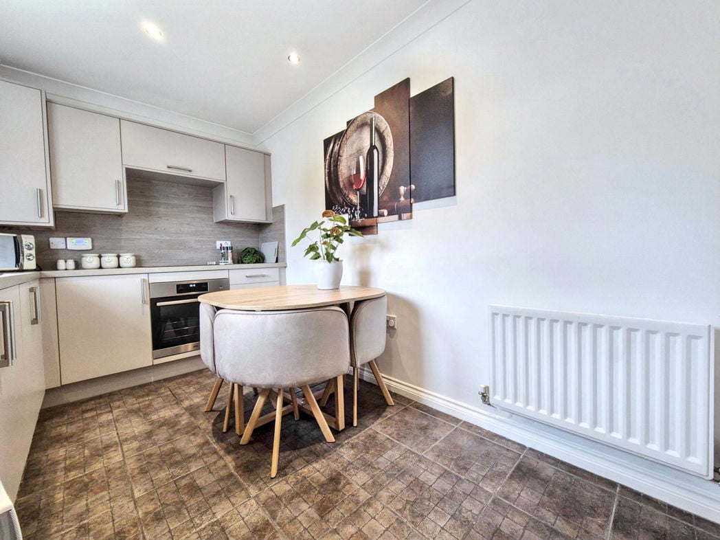 Property image 7 of 24