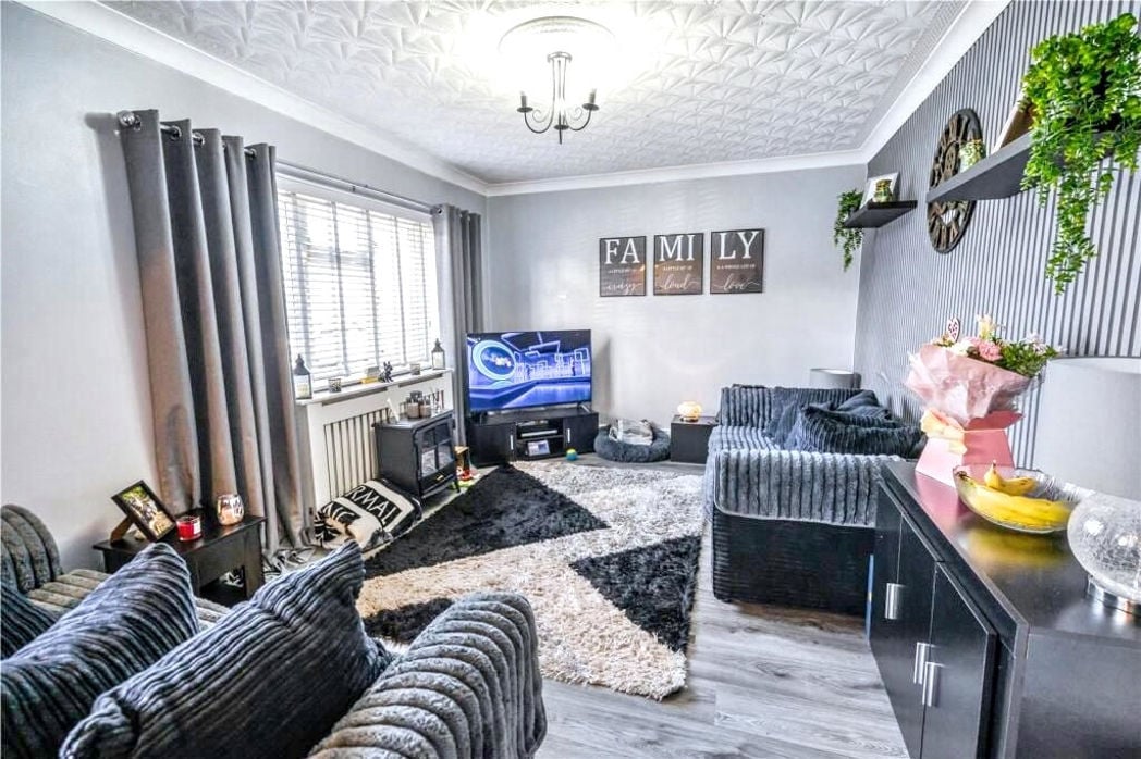 Property image 2 of 13