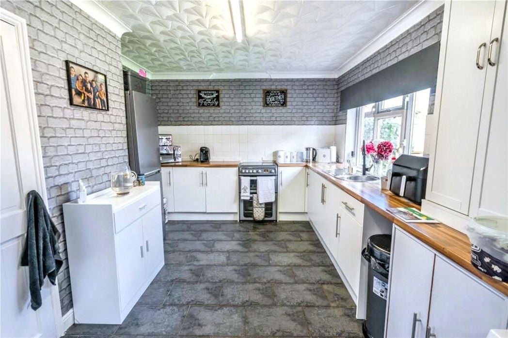Property image 4 of 13