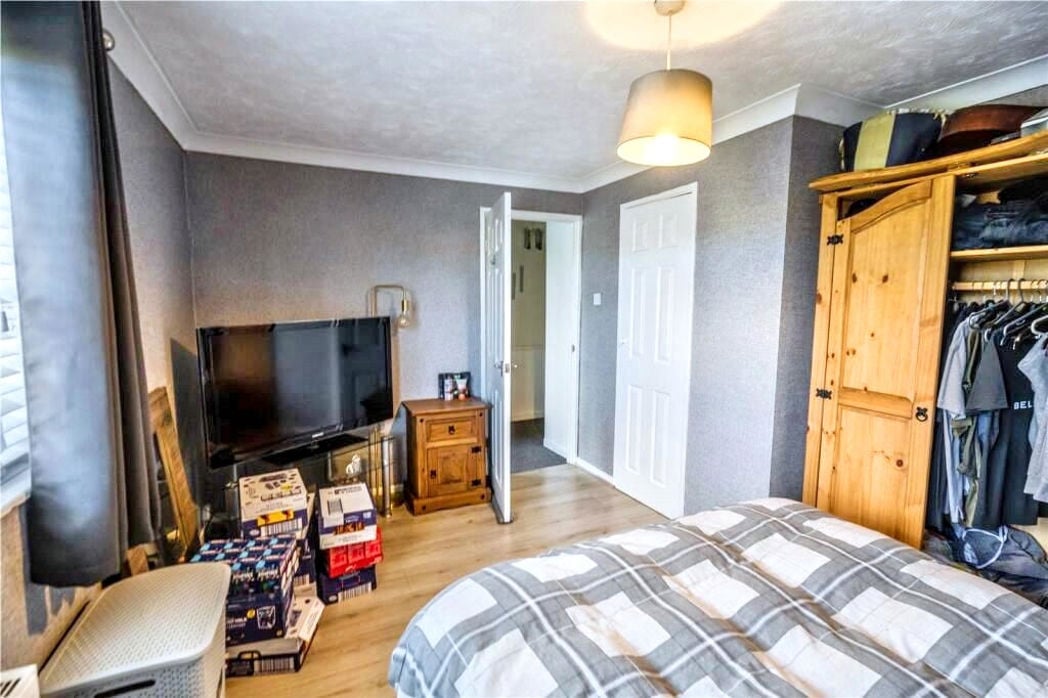 Property image 8 of 13