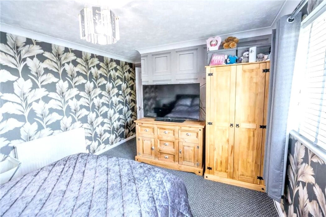 Property image 10 of 13