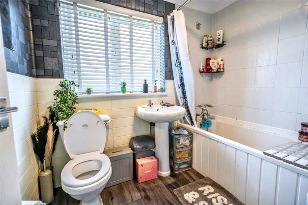 Property image 12 of 13