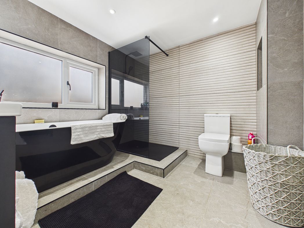 Property image 5 of 13