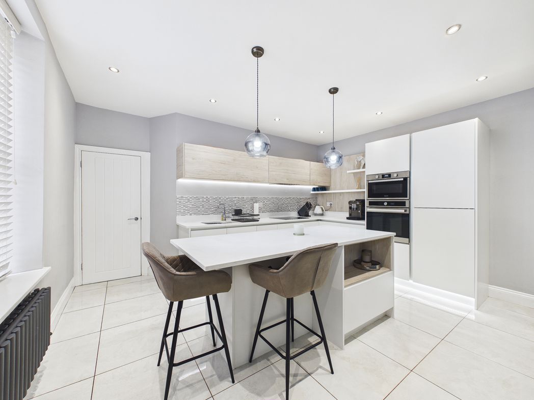 Property image 4 of 13