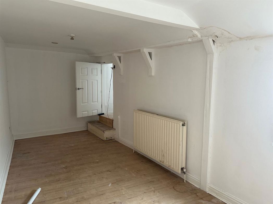 Property image 6 of 19