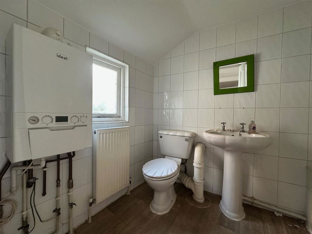 Property image 8 of 19