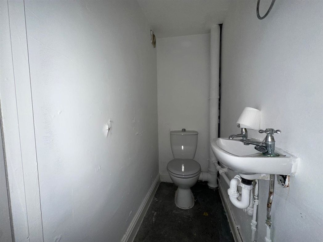 Property image 15 of 19
