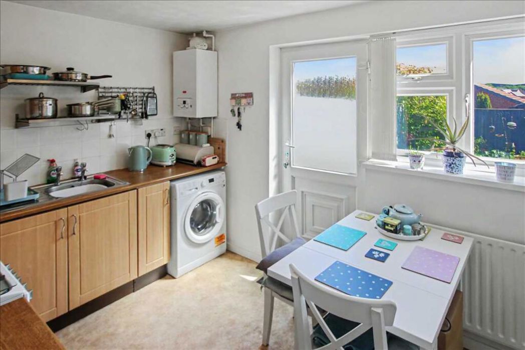 Property image 2 of 10