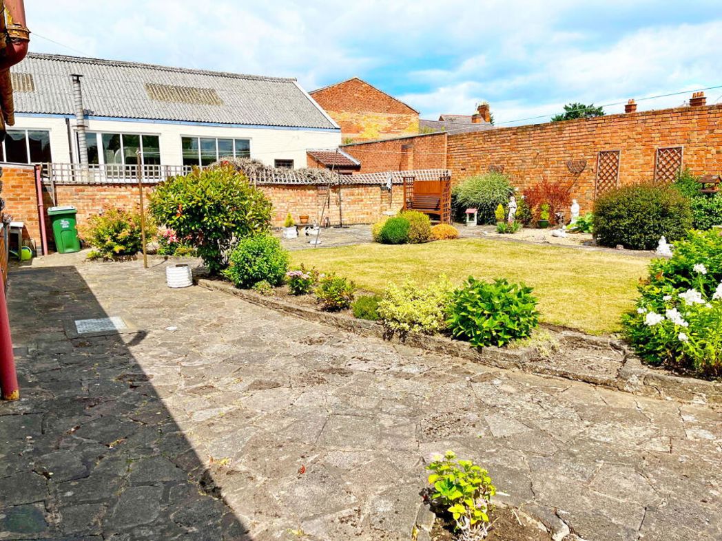 Property image 12 of 18