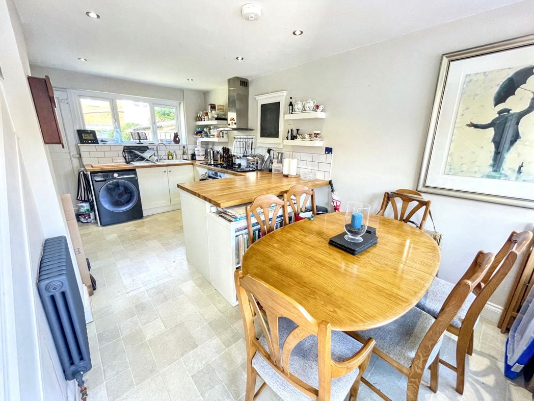 Property image 4 of 9