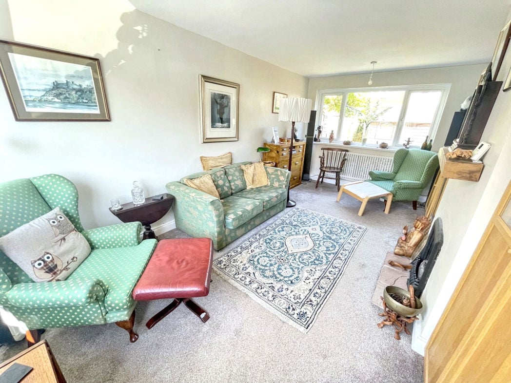 Property image 6 of 9