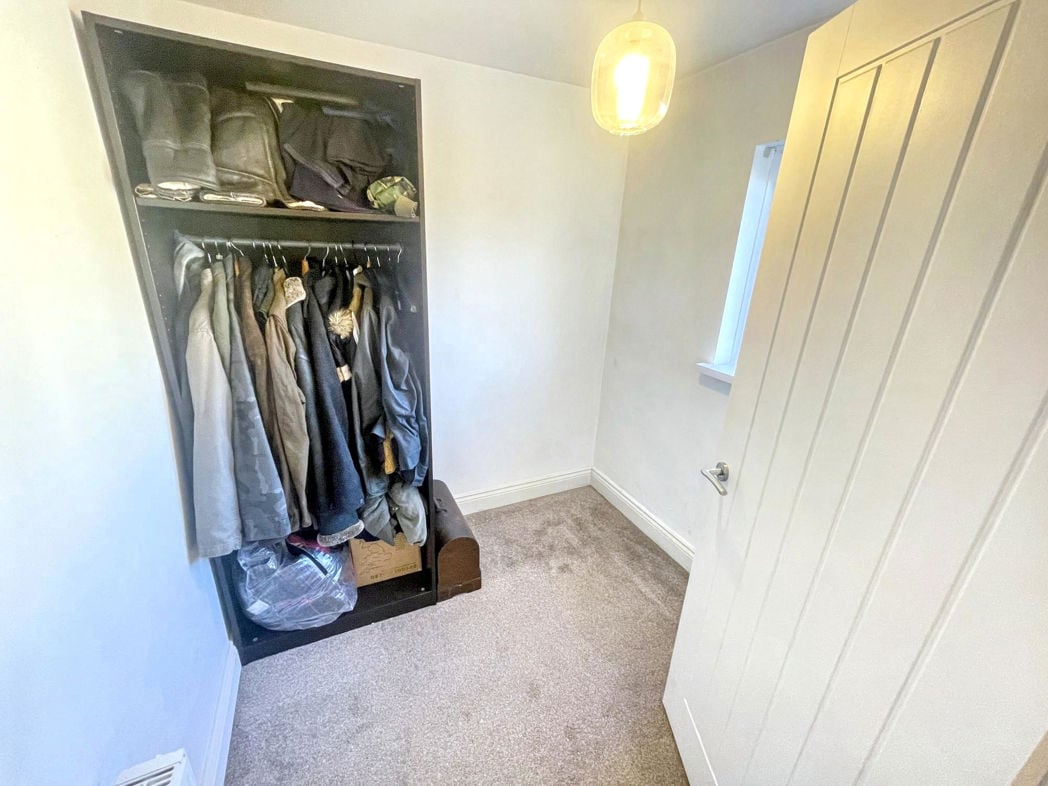 Property image 10 of 11