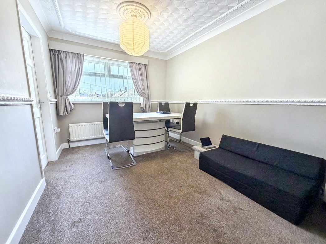 Property image 8 of 21