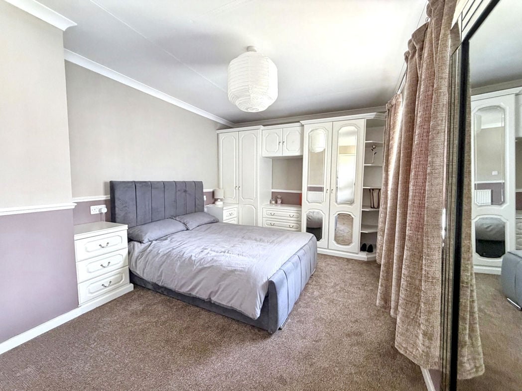 Property image 12 of 21