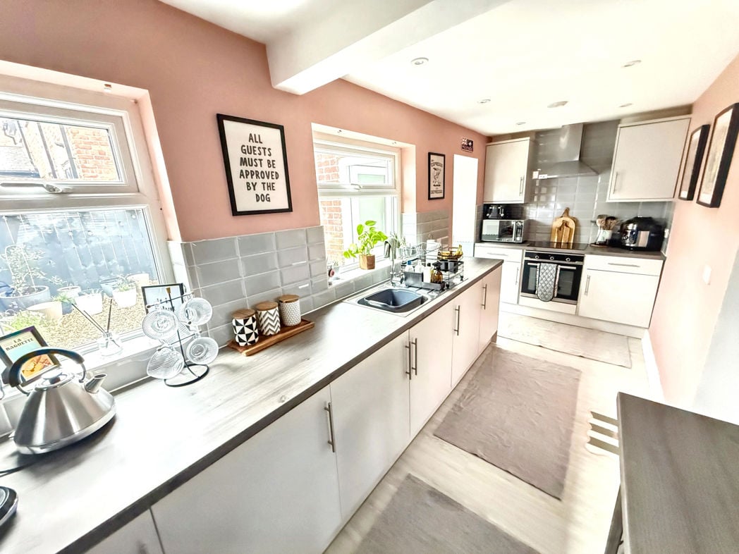 Property image 5 of 11