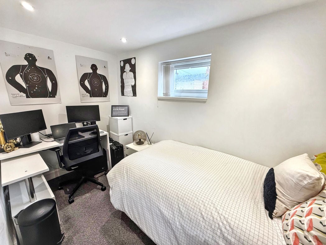 Property image 10 of 11
