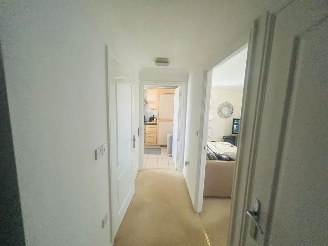 Property image 7 of 8