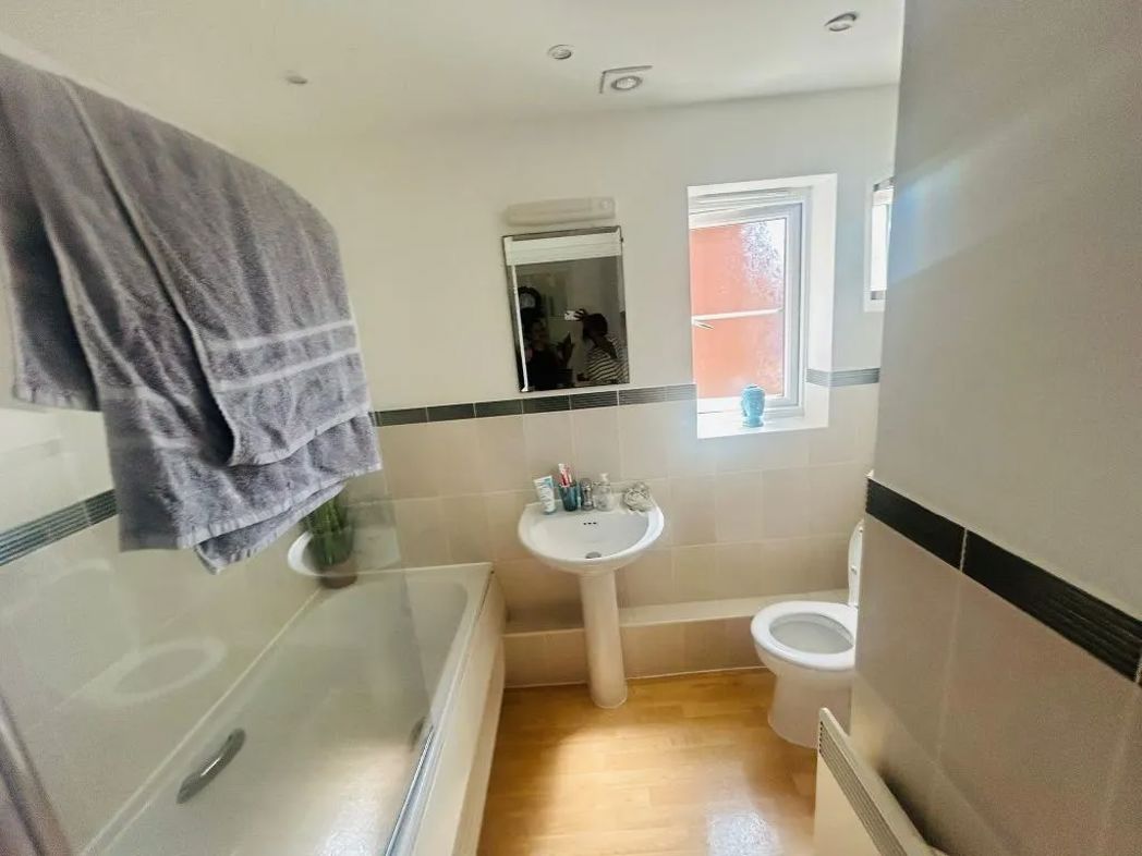 Property image 8 of 8