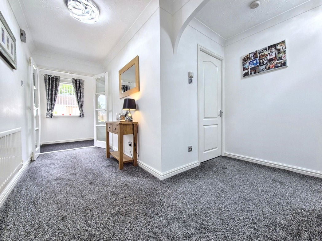Property image 5 of 42