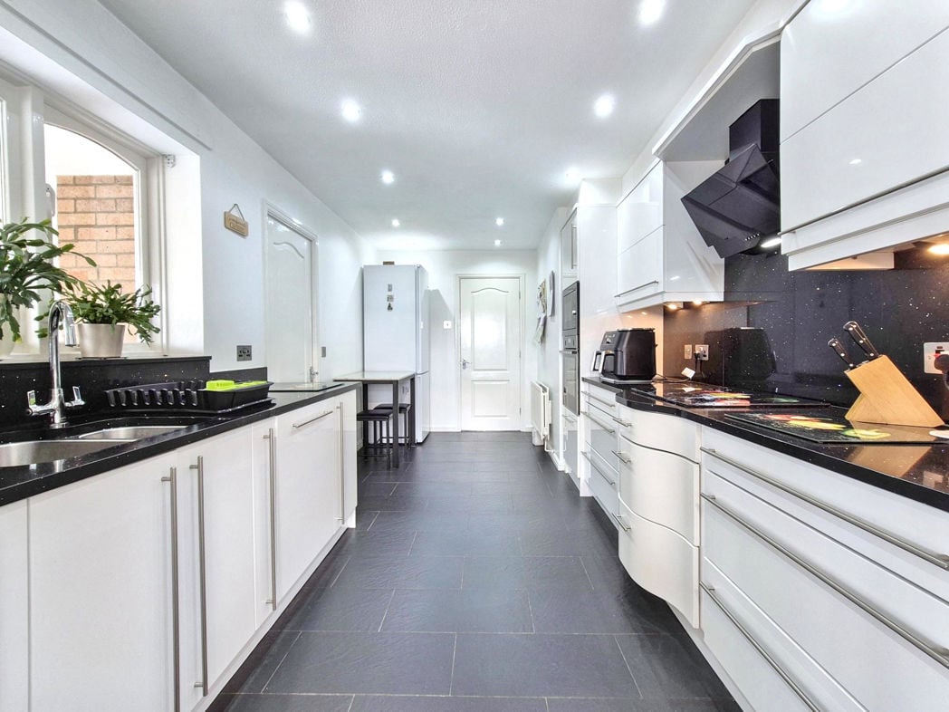 Property image 13 of 42