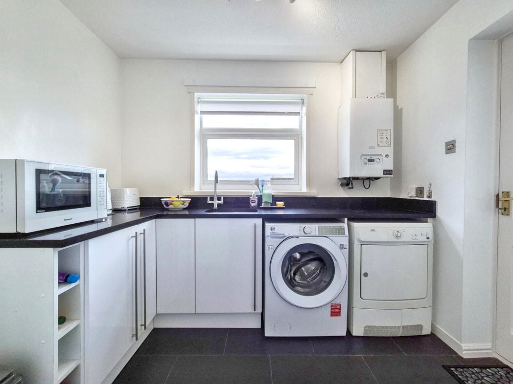 Property image 16 of 42