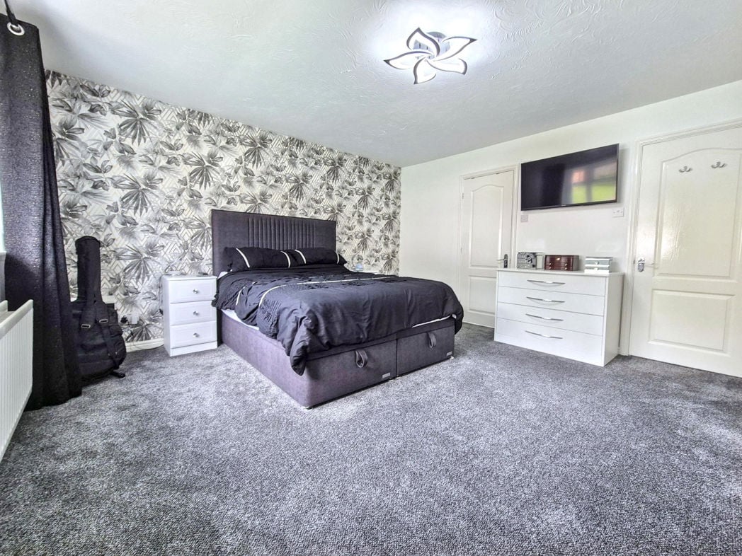 Property image 19 of 42