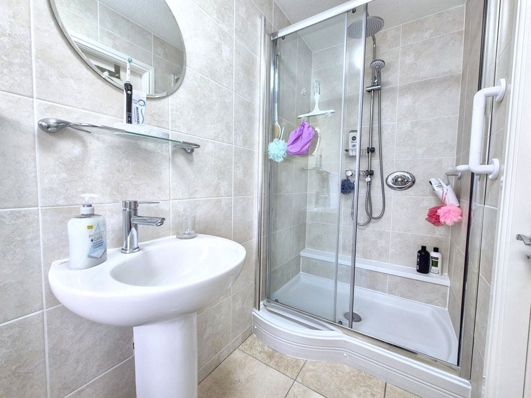 Property image 23 of 42