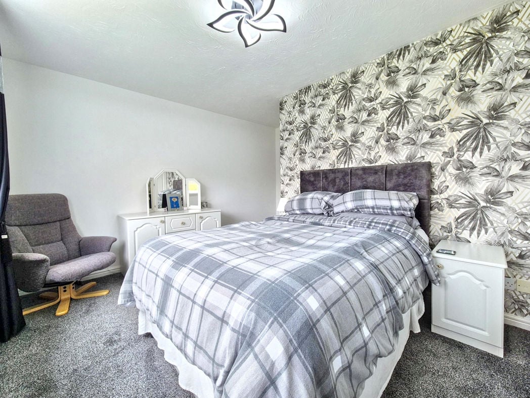 Property image 24 of 42