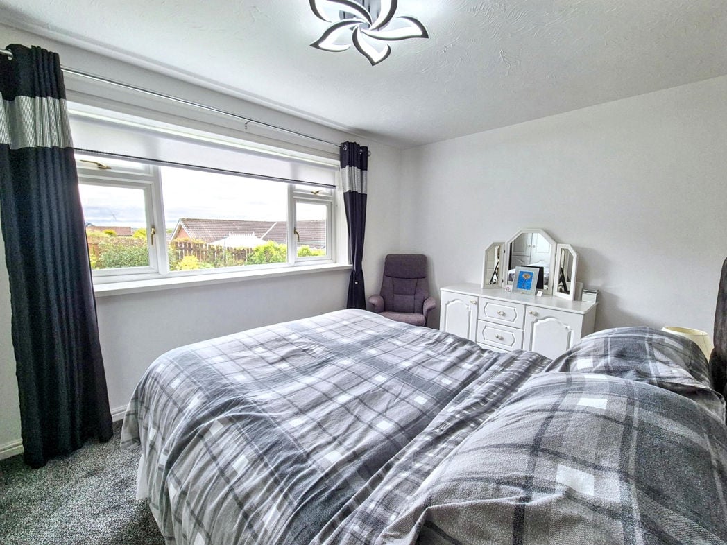 Property image 26 of 42
