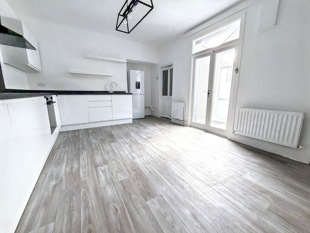 Property image 7 of 20