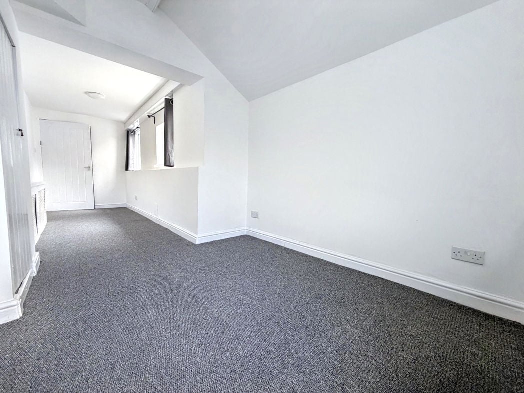 Property image 8 of 20