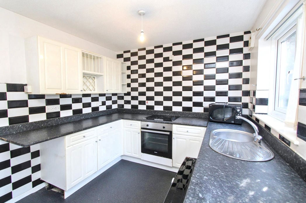 Property image 3 of 9