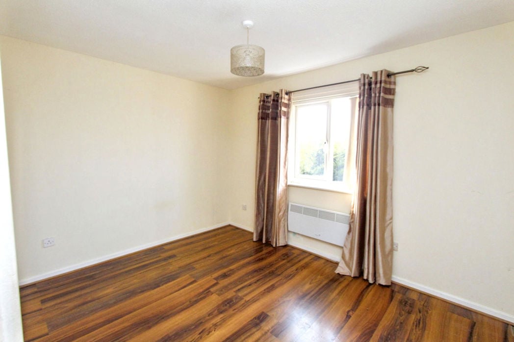 Property image 6 of 9