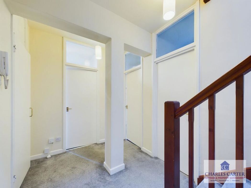 Property image 5 of 8