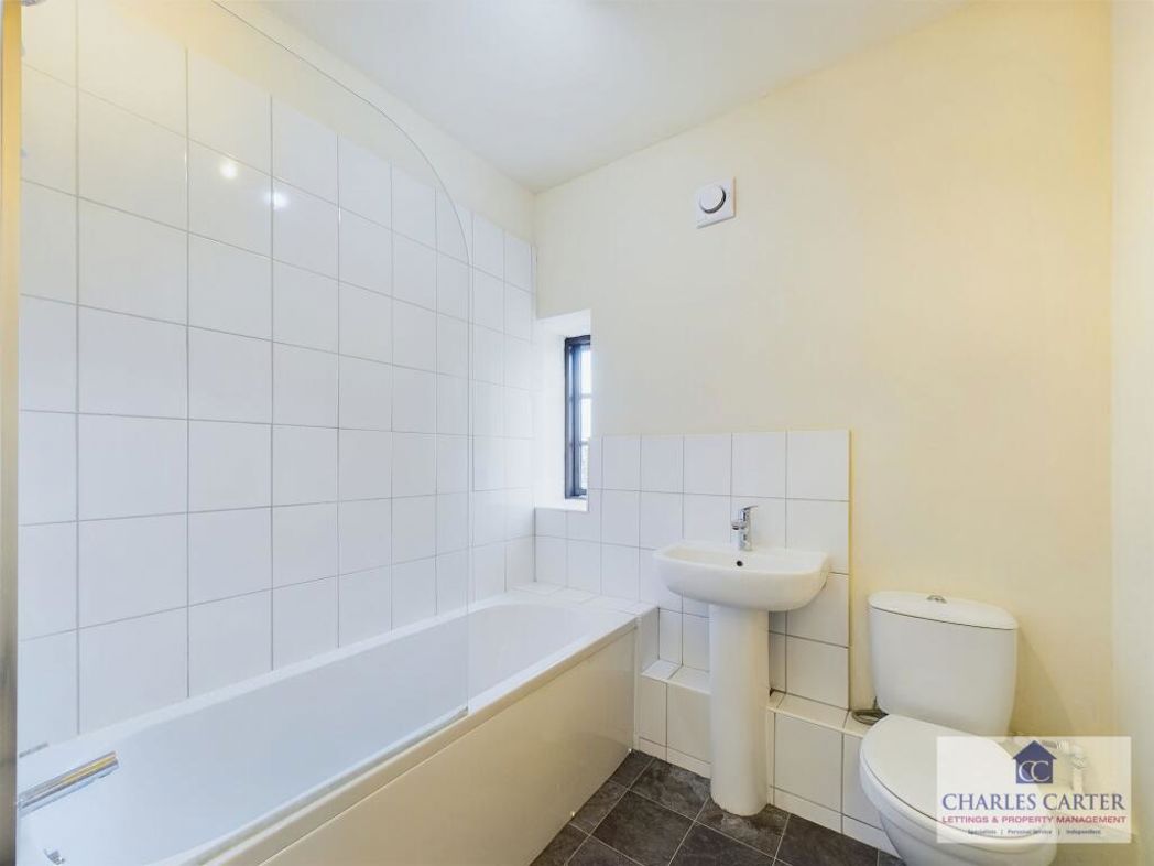 Property image 8 of 8