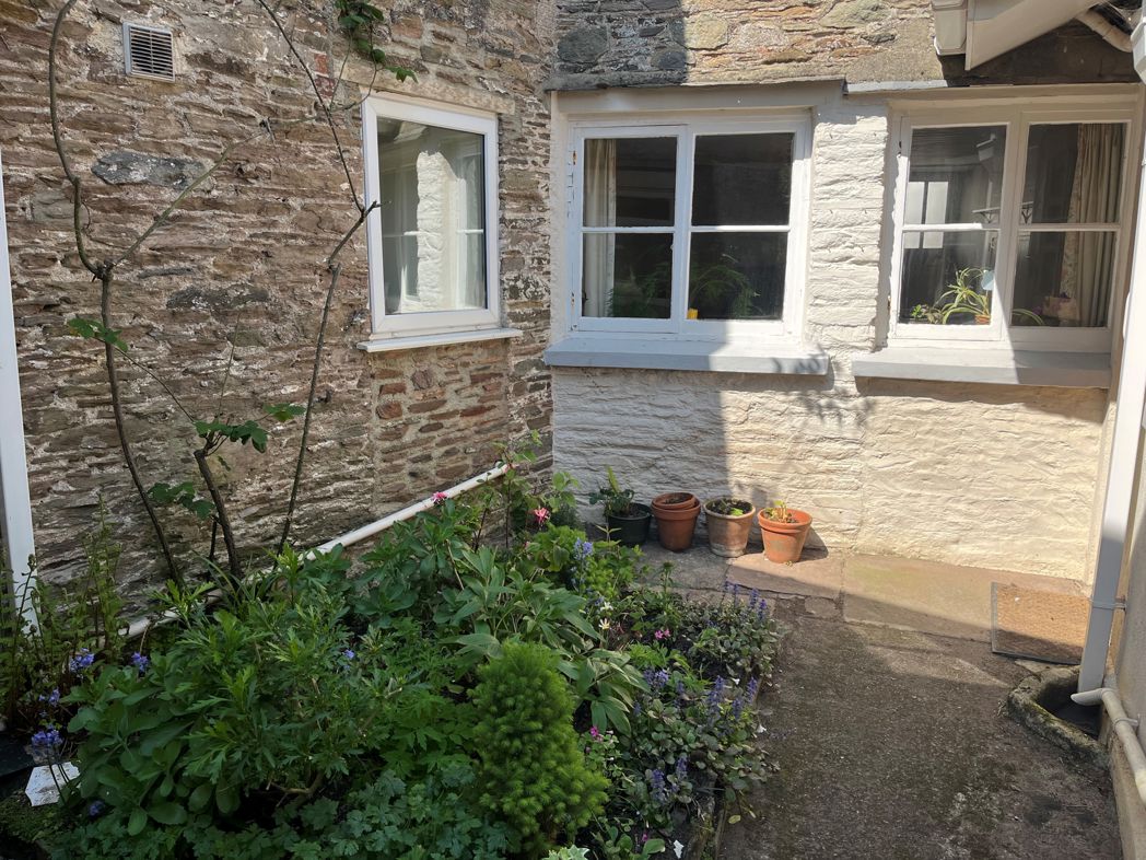 Property image 11 of 13