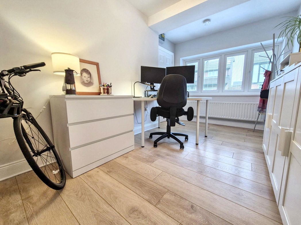 Property image 8 of 34