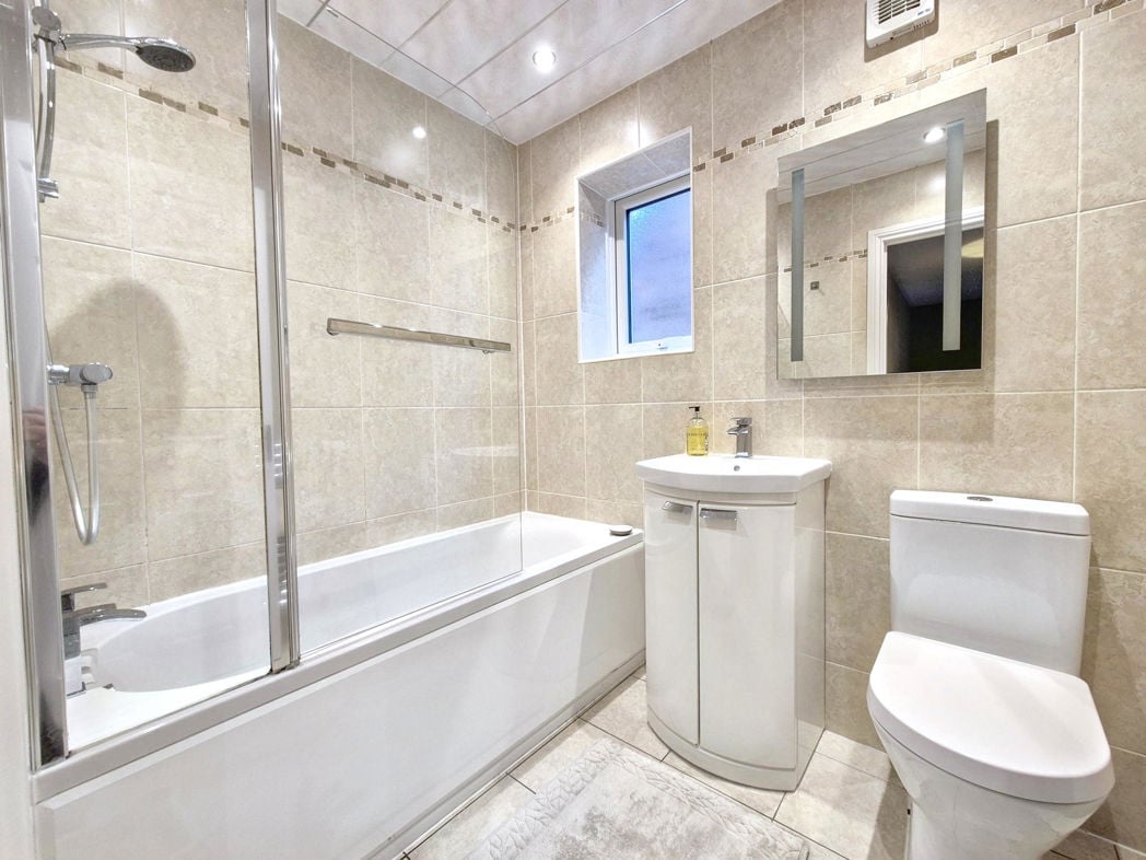 Property image 27 of 34