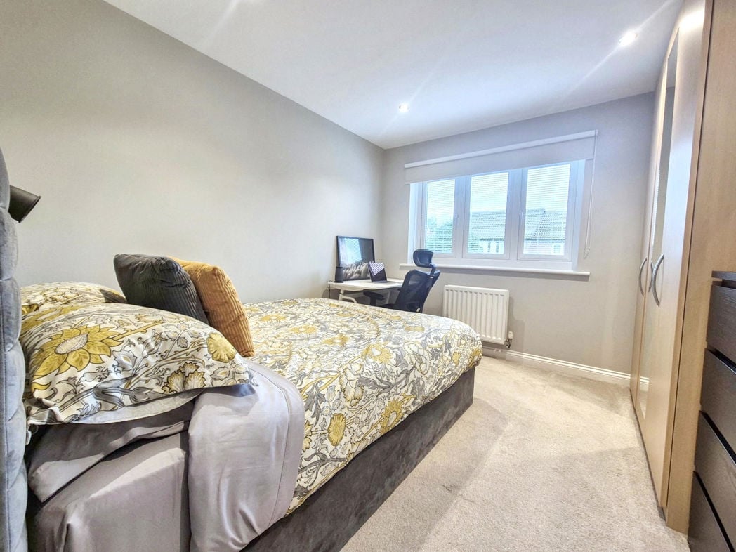 Property image 23 of 34