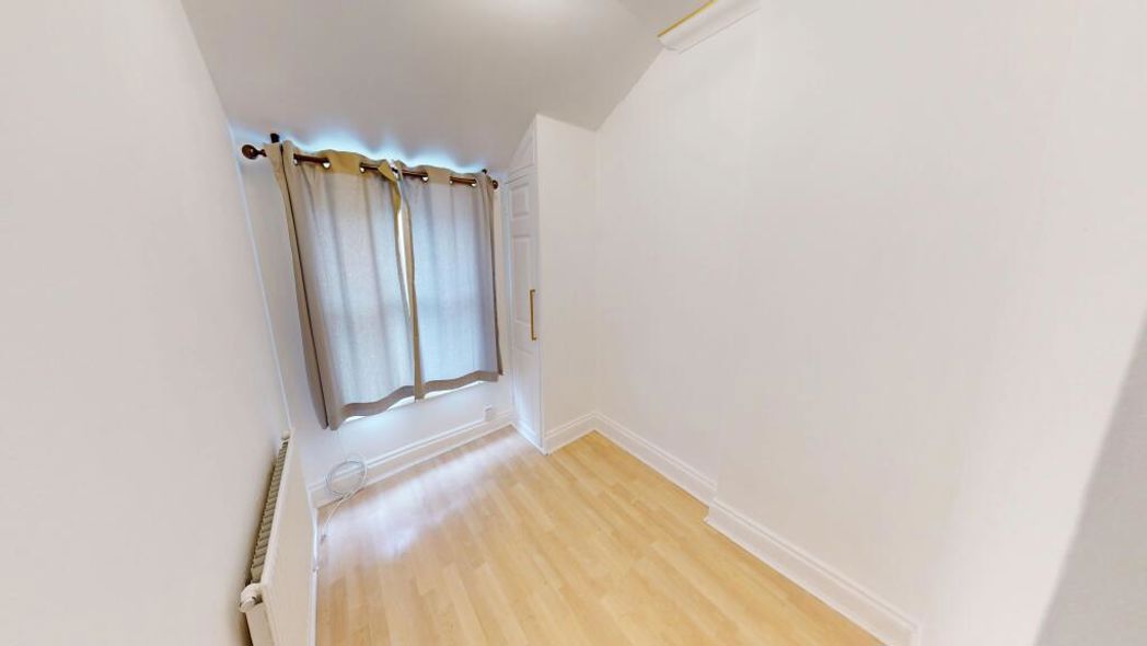 Property image 6 of 8