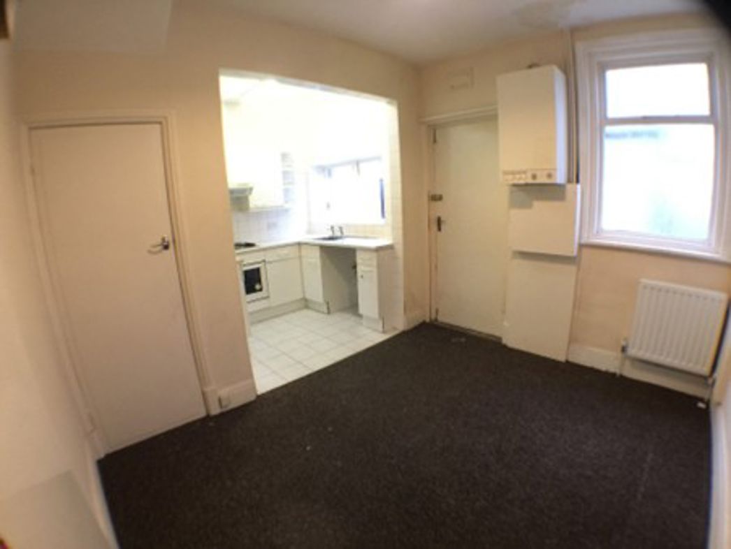 Property image 3 of 11
