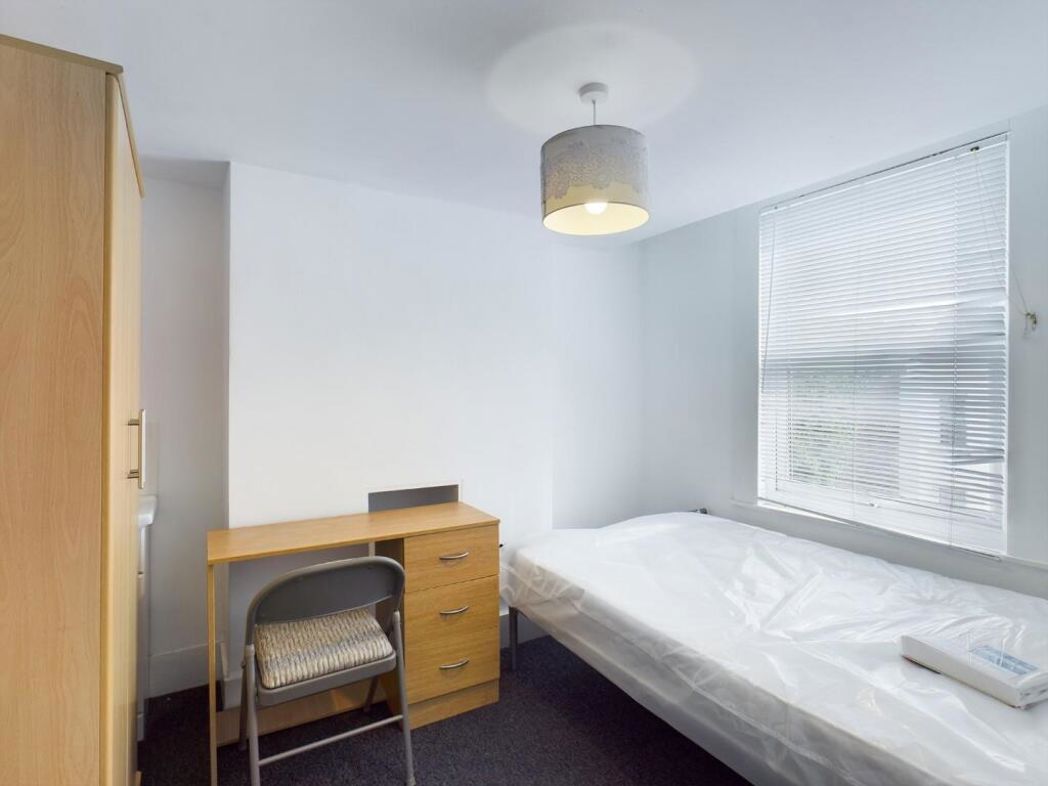 Property image 2 of 15