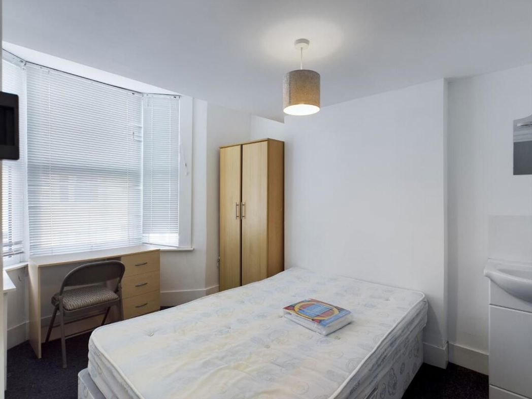 Property image 3 of 15