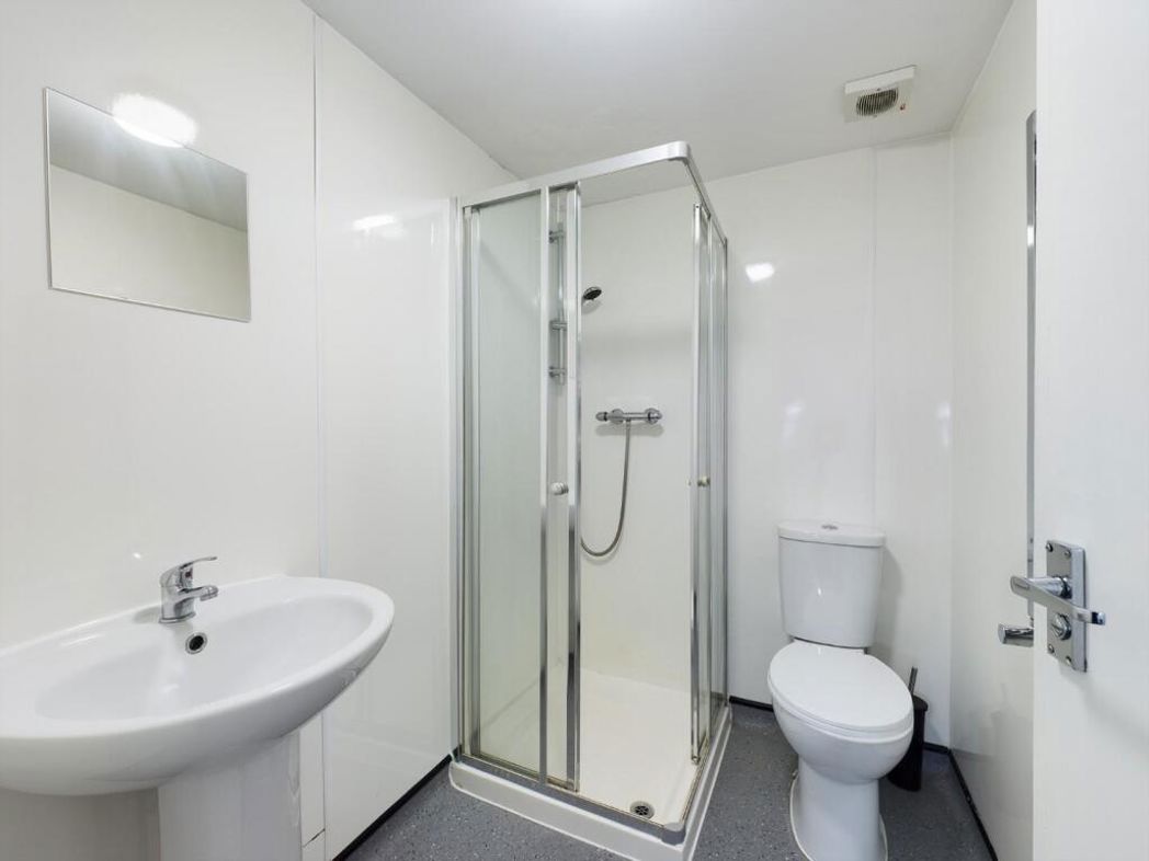 Property image 4 of 15