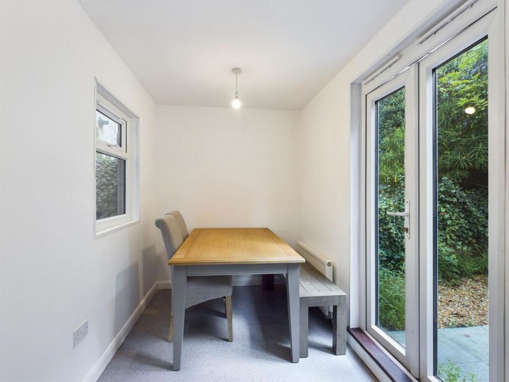Property image 8 of 15
