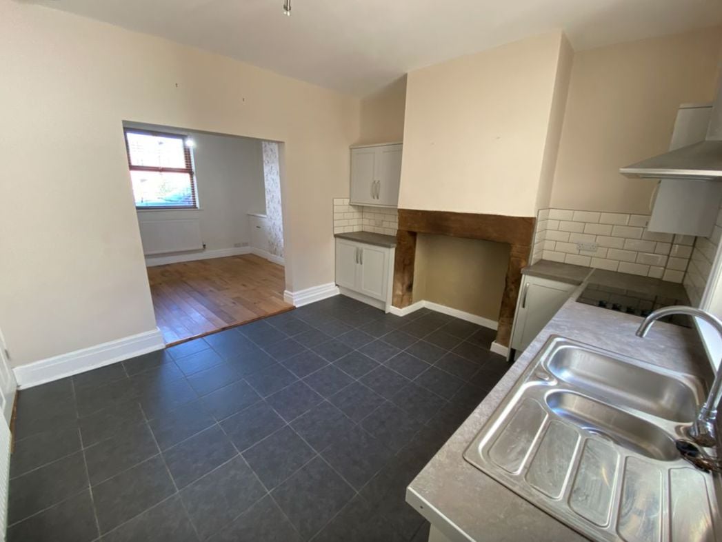 Property image 5 of 11